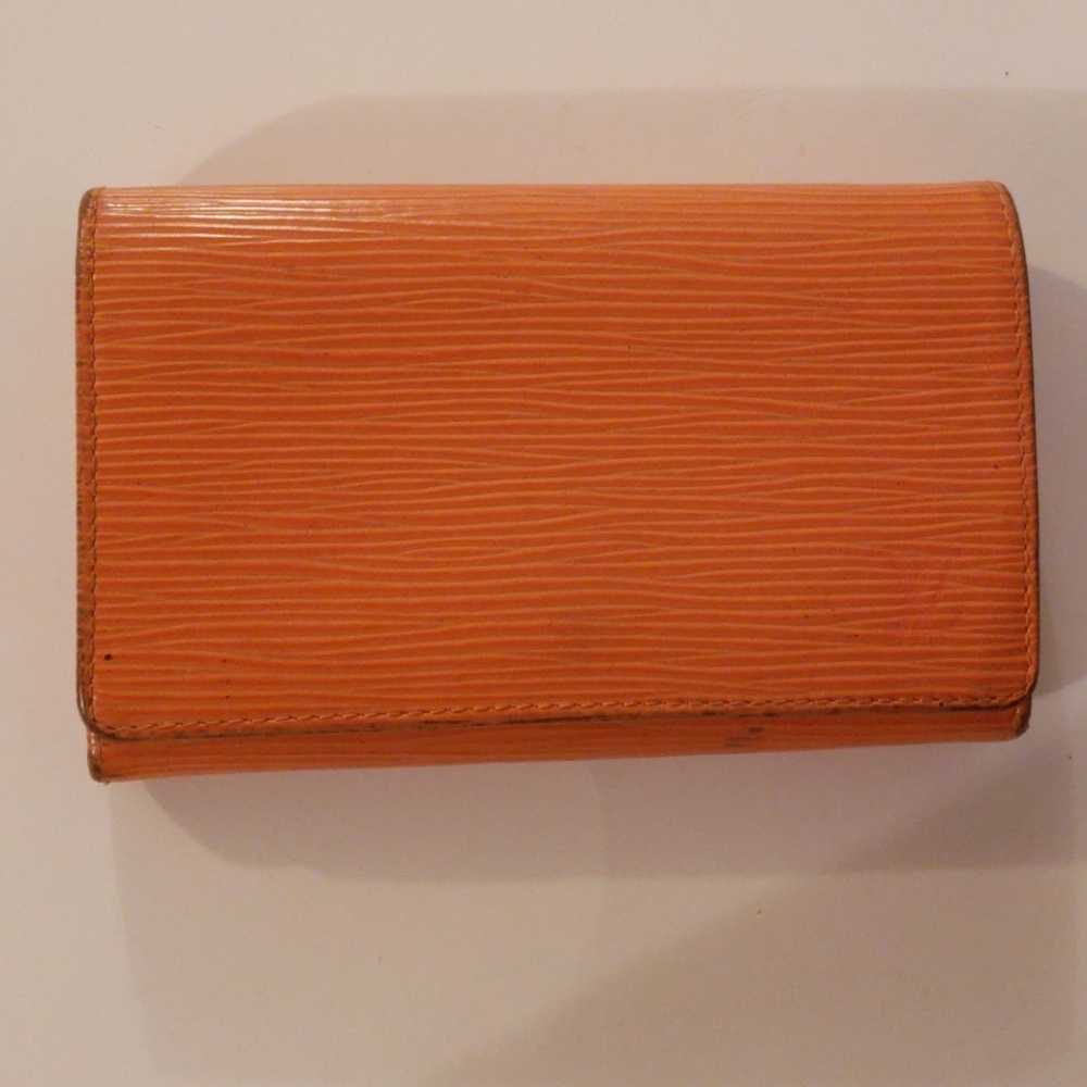 Auth Louis Vuitton Bifold Orange Epi Coin Wallet